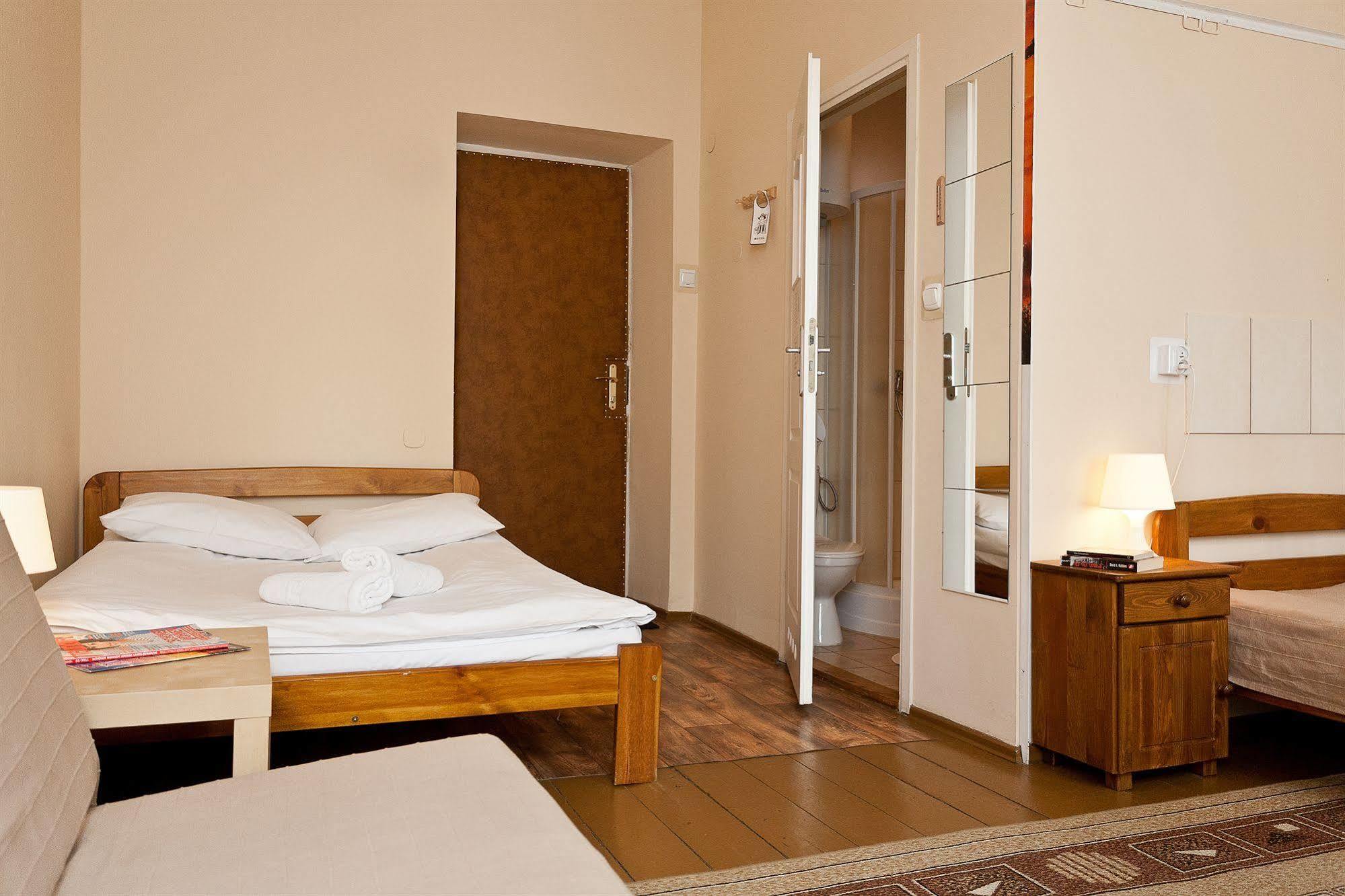 Enigma Hostel Krakow Luaran gambar